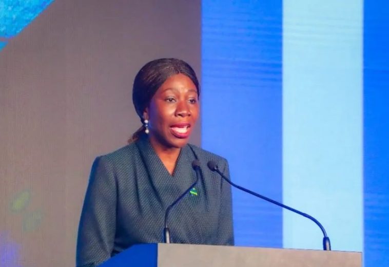 Standard Chartered Ghana CEO Mansa Nettey Wins Global Leadership Impact Award